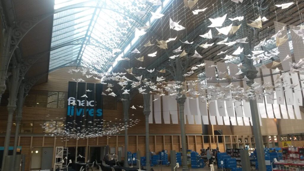 Devisu | Signalétique Forum Fnac Livres